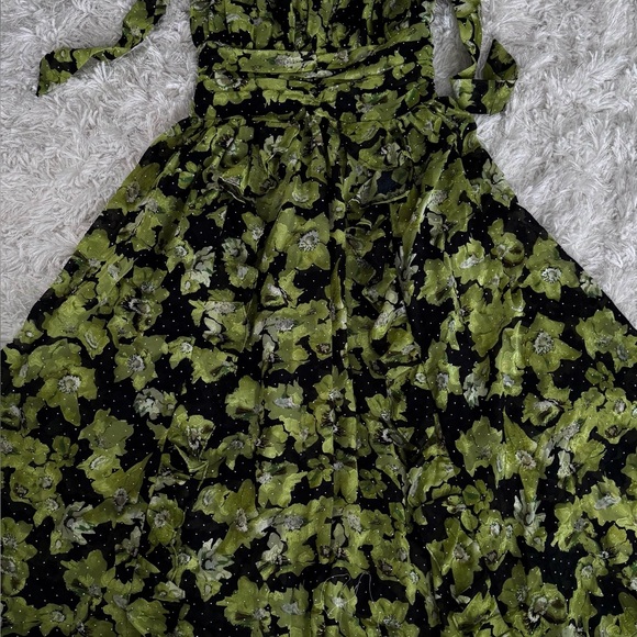 NWOT 🧩 Elegant Green & Black Floral Halter Dress - Picture 11 of 16